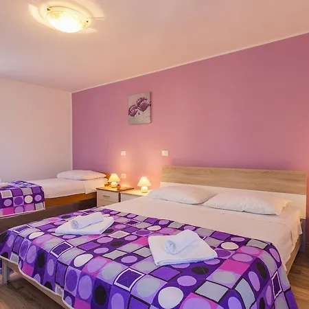 House Marija 819