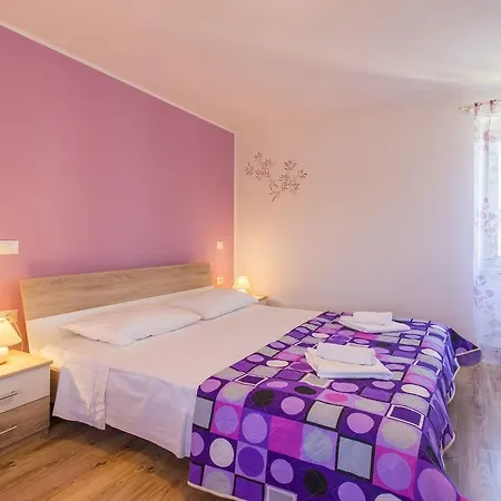 House Marija 819 Дом отдыха *